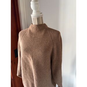 Express Chunky Knit Cozy Fall Essential Academia Quiet Luxury Old Money Sweater